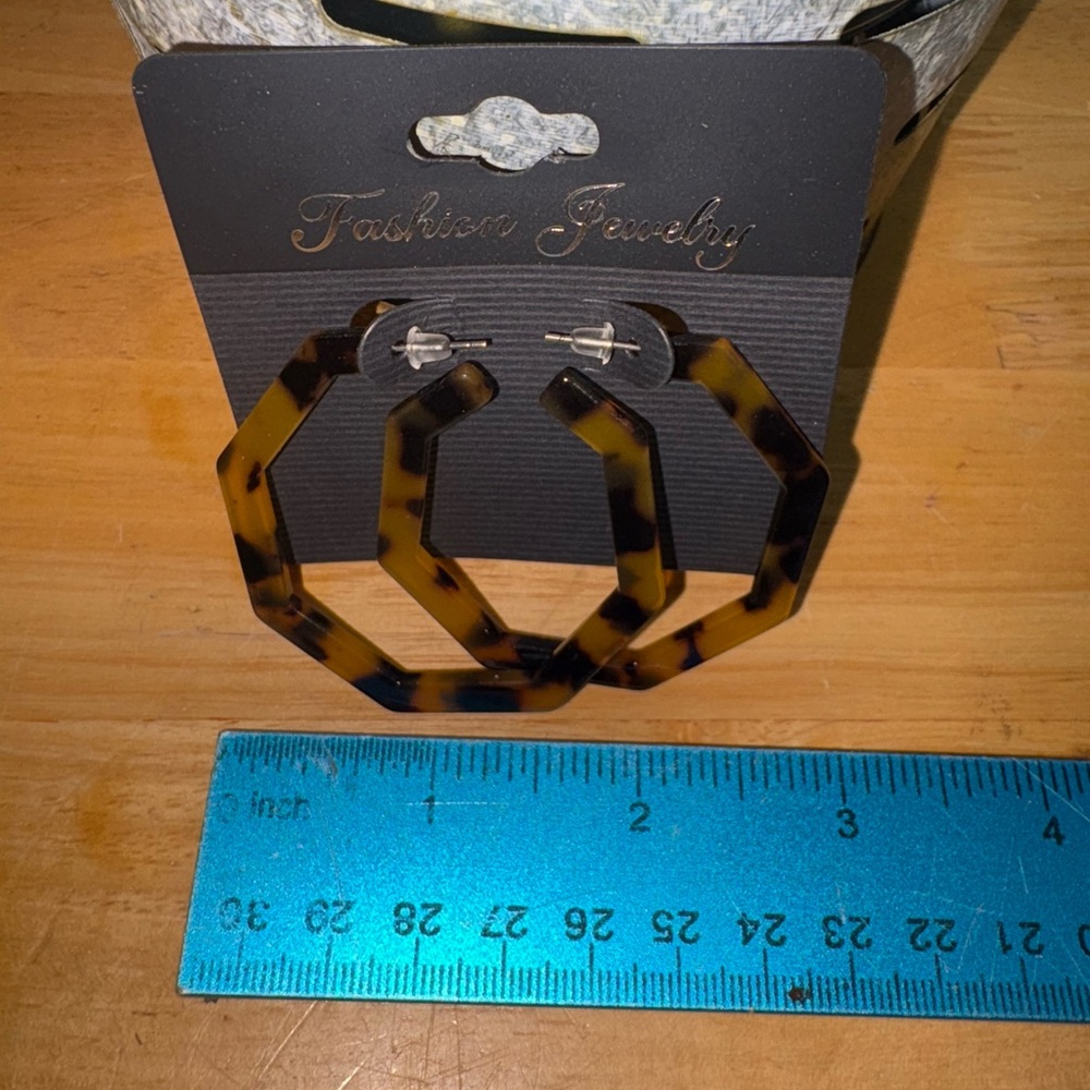 Tortoise Shell Hoop Earrings - Picture 2 of 2